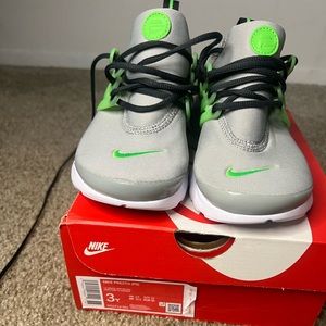 Brand new kids nike prestos